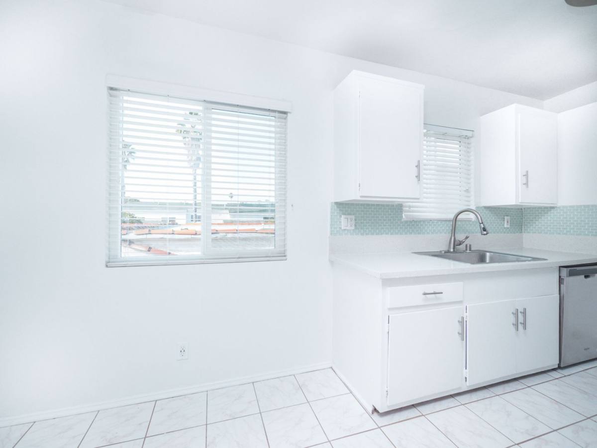 Apartment for rent at 1863 10th St, Santa Monica, CA 90404