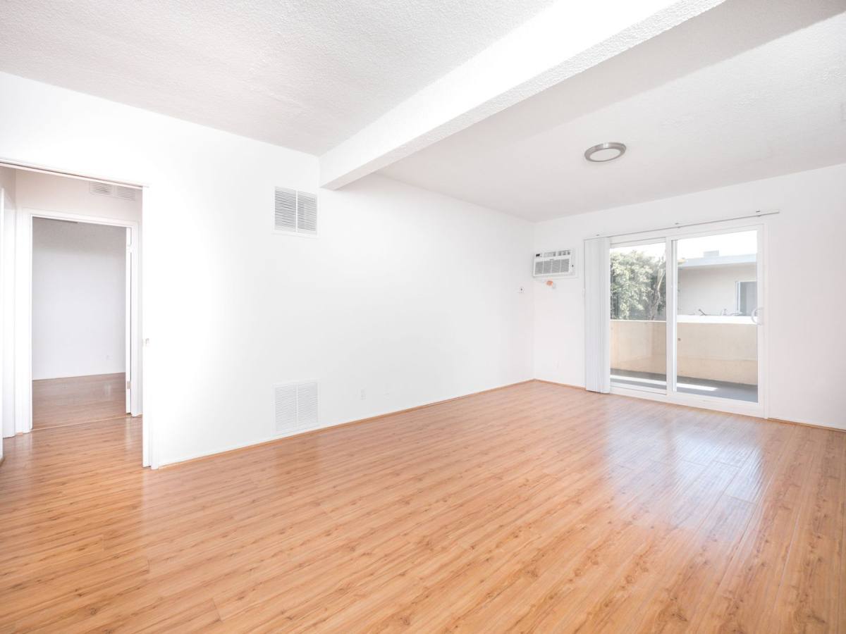 Apartment for rent at 1863 10th St, Santa Monica, CA 90404