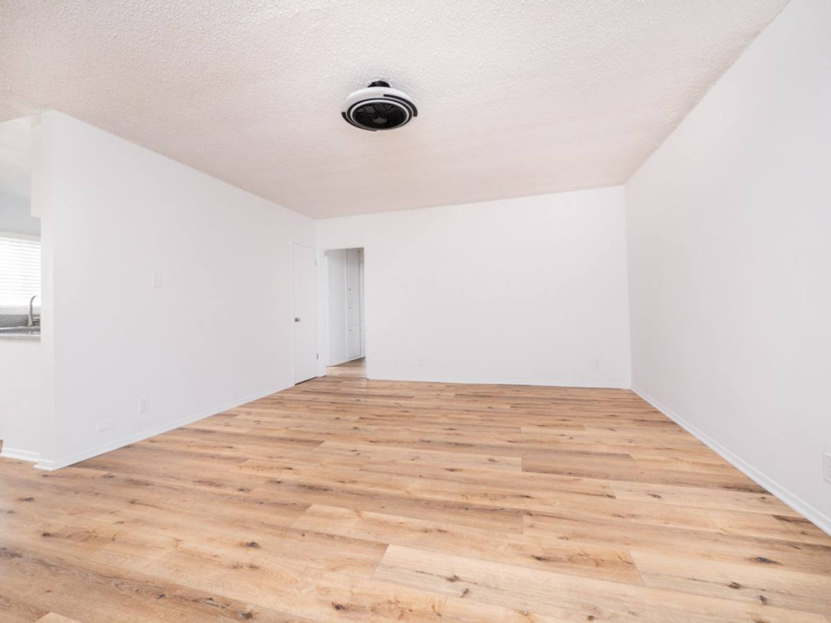 Apartment for rent at 7253-7257 Variel Ave, Canoga Park, CA 91303