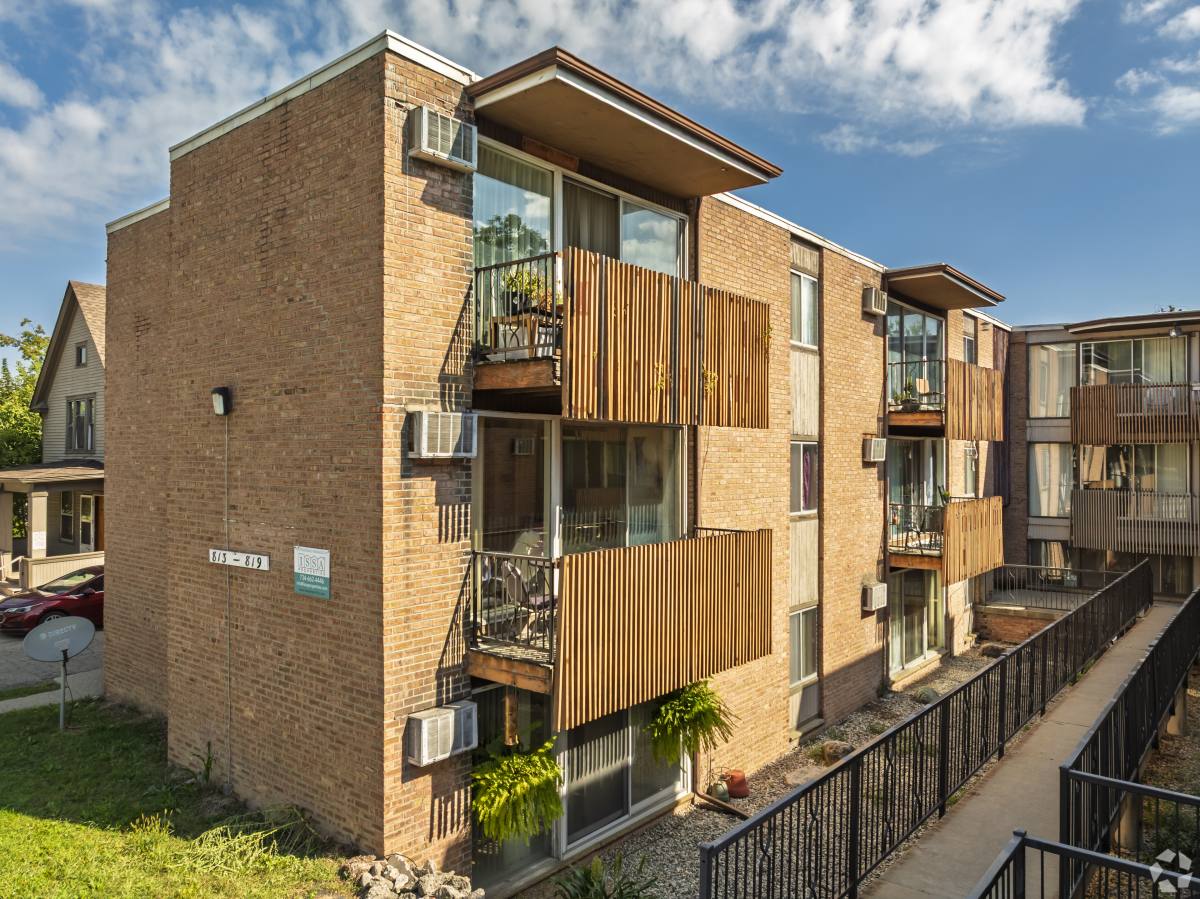 Apartment for rent at 813-819 S Main St, Ann Arbor, MI 48104