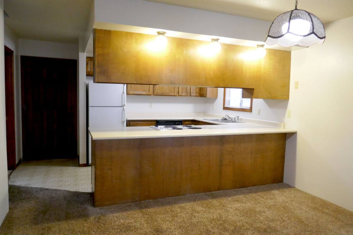 Apartment for rent at 551, 561, 571, & 581 Nehalem, Astoria, OR 97103
