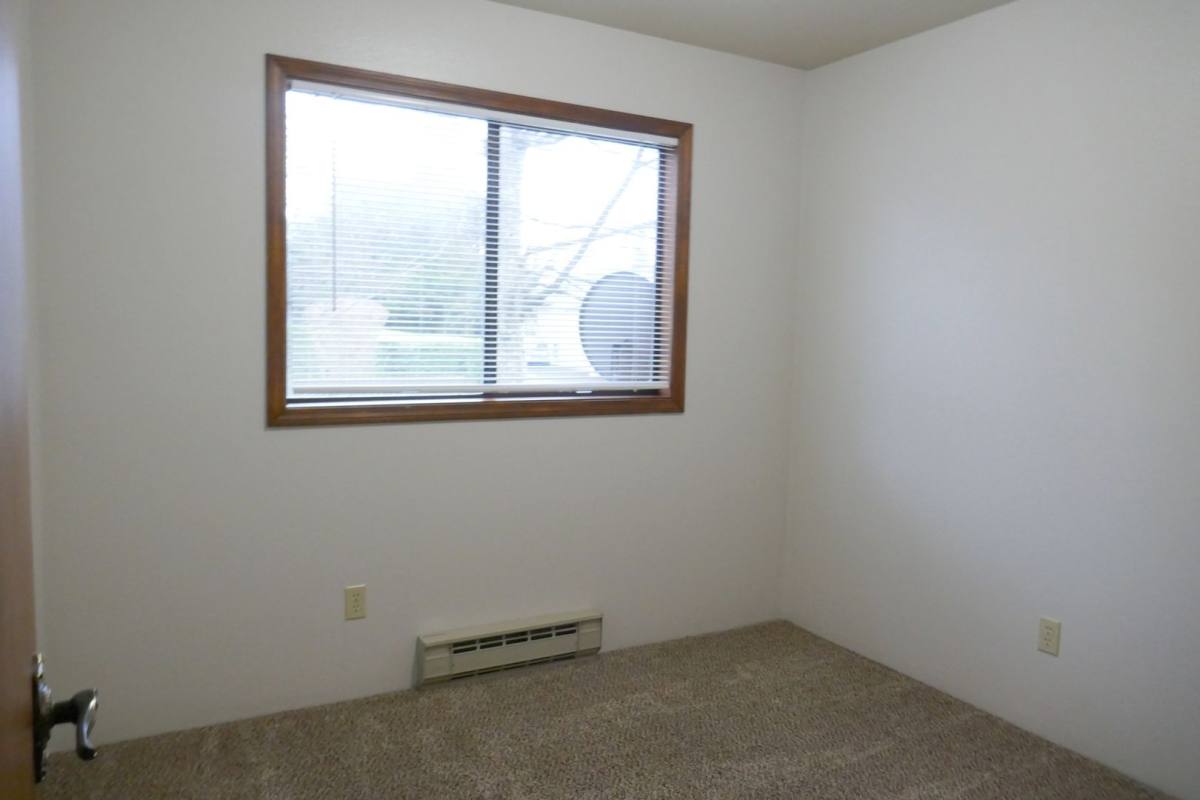Apartment for rent at 551, 561, 571, & 581 Nehalem, Astoria, OR 97103