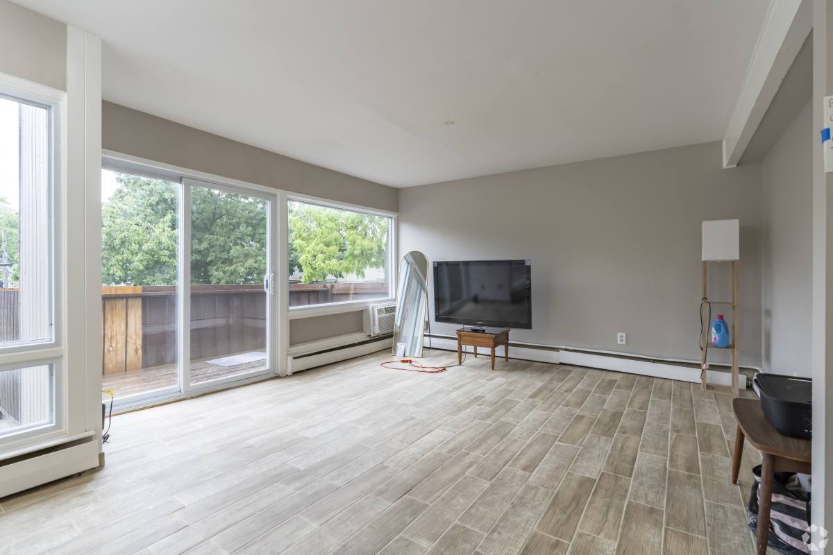 Apartment for rent at 832 Packard St, Ann Arbor, MI 48104