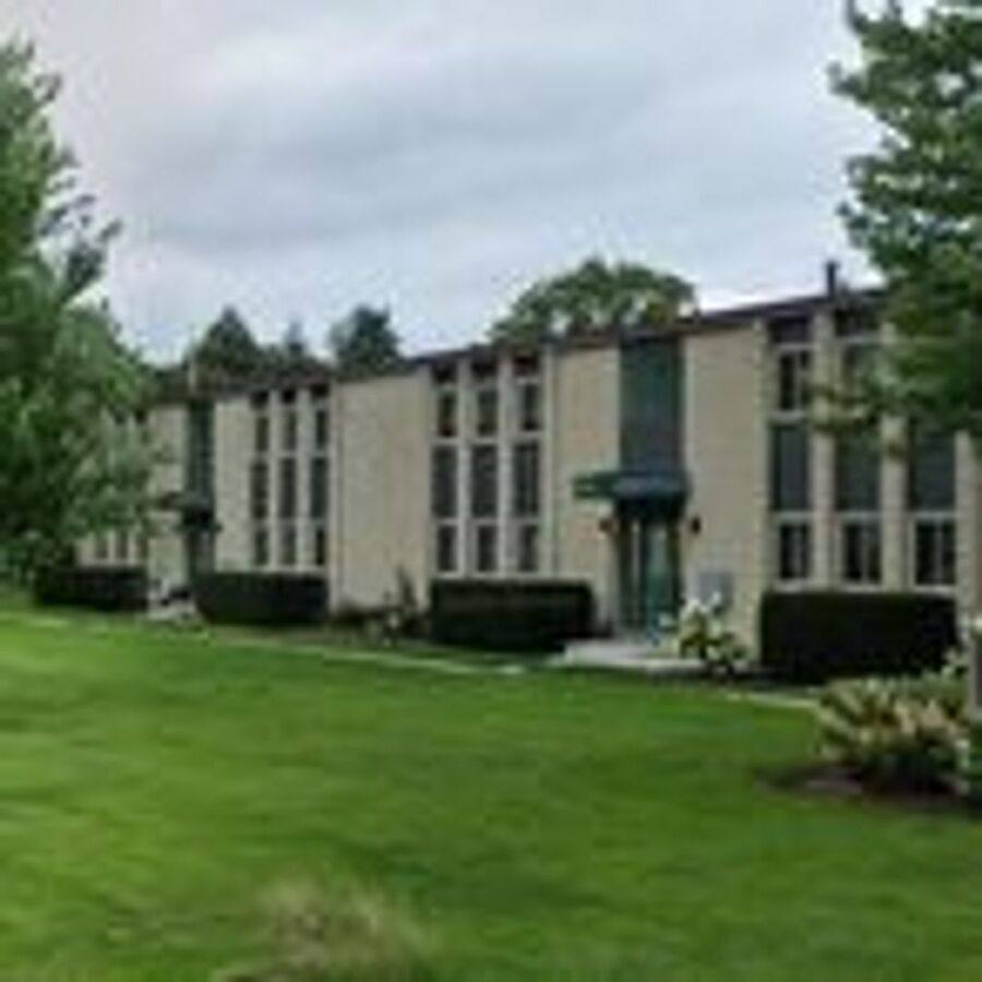 Apartment for rent at 641 W Park Ave #D, Libertyville, IL 60048