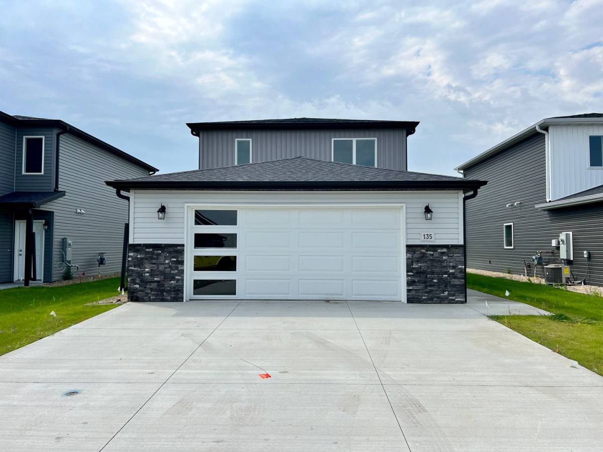 House for rent at 129 Marshall Loop, Bismarck, ND 58504