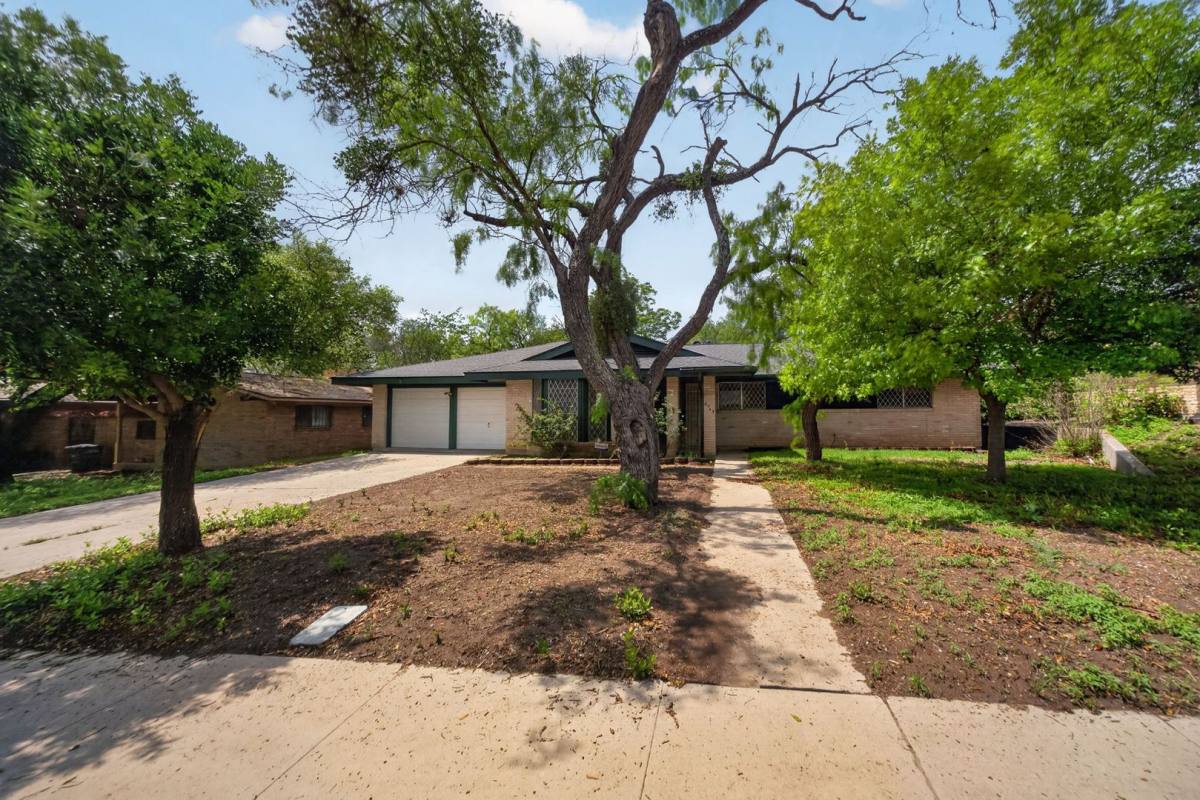 House for rent at 3743 Newrock Dr, San Antonio, TX 78230