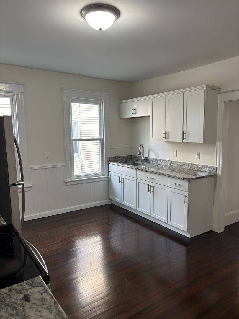 Apartment for rent at 38 Roberts St, New Britain, CT 06051