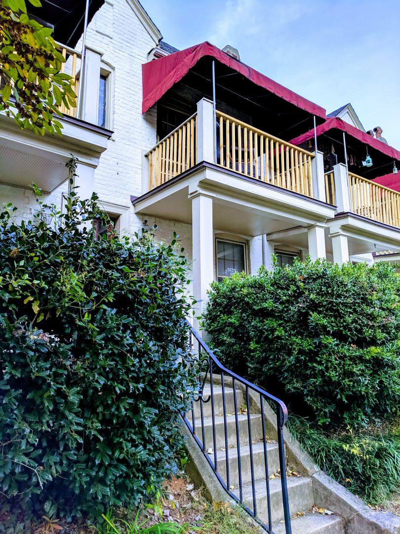 Apartment for rent at 3322 Ellwood Ave, Richmond, VA 23221