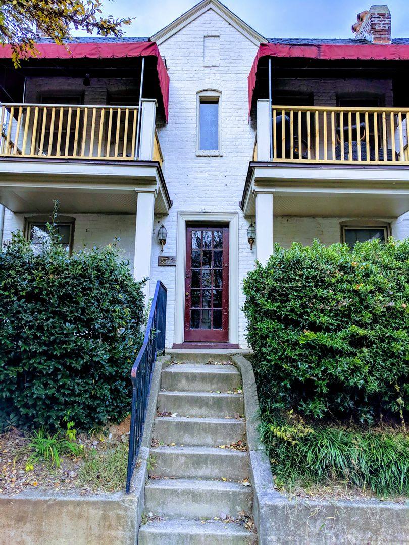 Apartment for rent at 3322 Ellwood Ave, Richmond, VA 23221