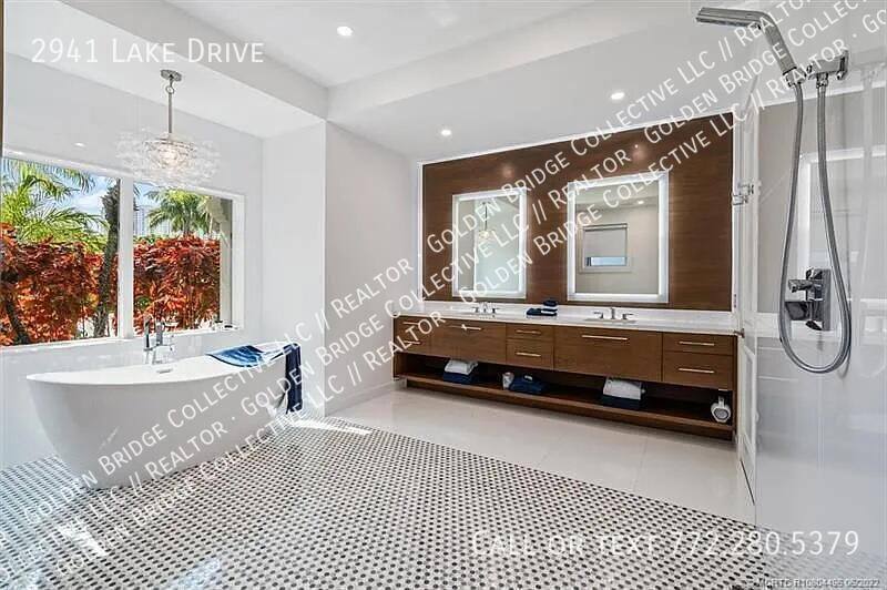 House for rent at 2941 Lake Dr, West Palm Beach, FL 33404