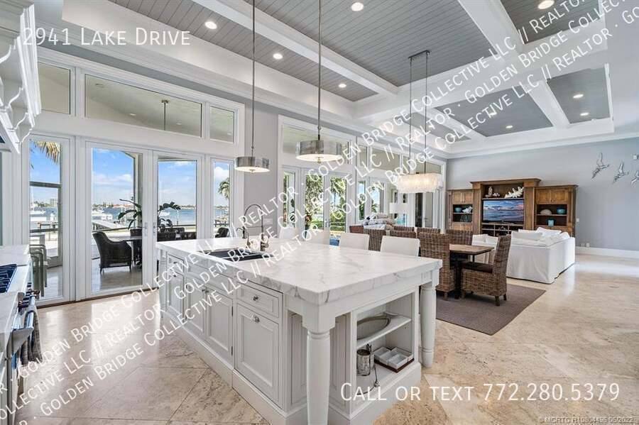 House for rent at 2941 Lake Dr, West Palm Beach, FL 33404