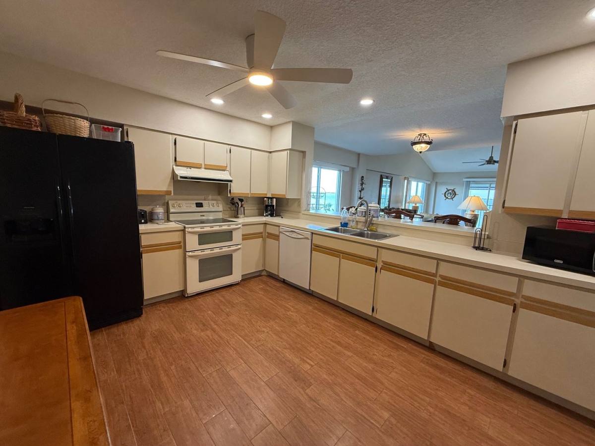 Condo for rent at 1477 Park Beach Circle, Punta Gorda, FL 33950