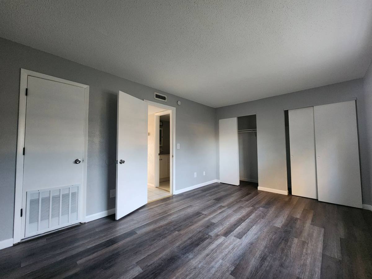 Apartment for rent at 313 Country Club Oval, Daytona Beach, FL 32114