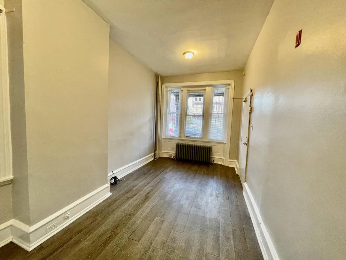 Apartment for rent at 1234 W Allegheny Ave #1F, Philadelphia, PA 19133
