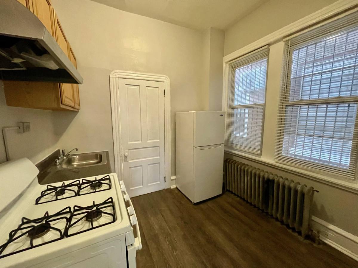 Apartment for rent at 1234 W Allegheny Ave #1F, Philadelphia, PA 19133