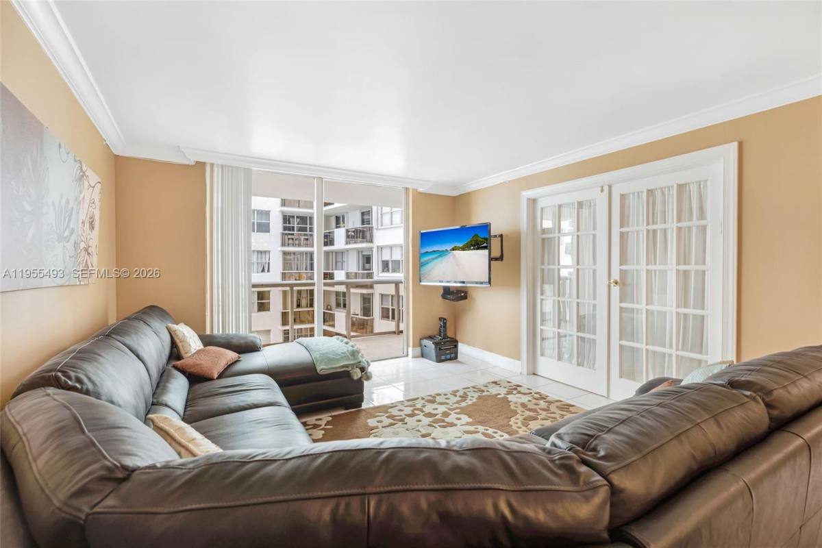 Condo for rent at 6039 Collins Ave #1206, Miami Beach, FL 33140