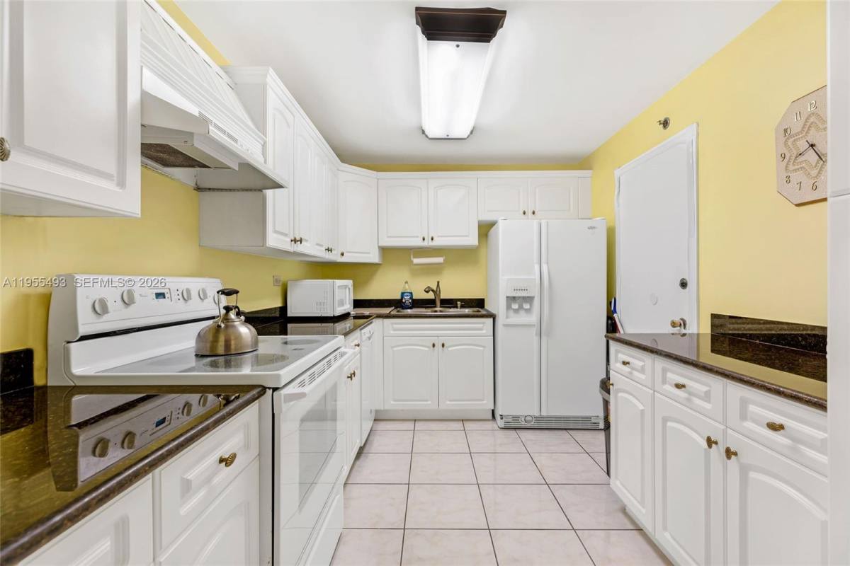 Condo for rent at 6039 Collins Ave #1206, Miami Beach, FL 33140