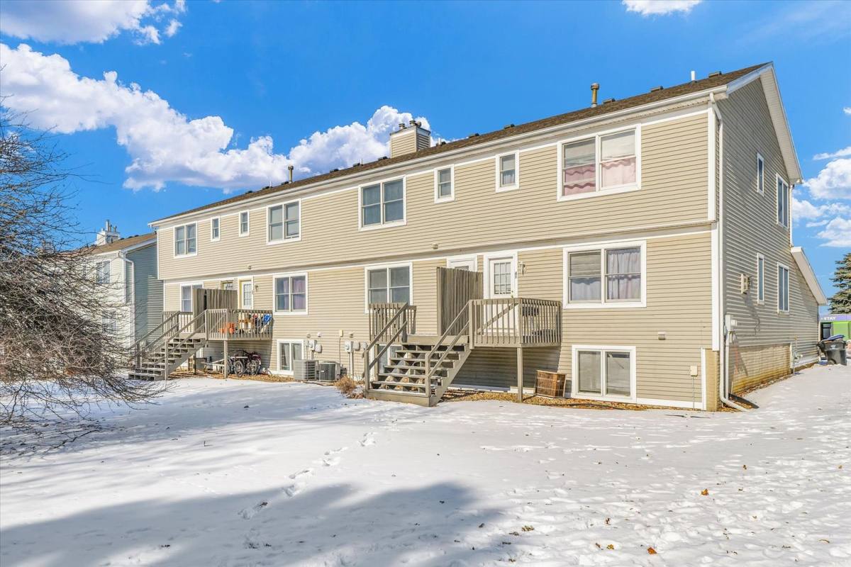 Townhouse for rent at 2735 Rainbow Ave, Bloomington, IL 61704