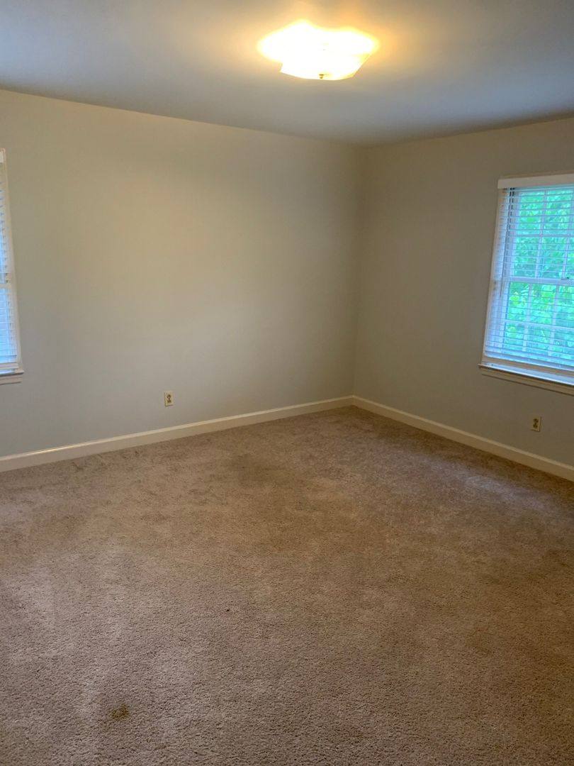 Apartment for rent at 1194 W Fourth St, Winston Salem, NC 27101