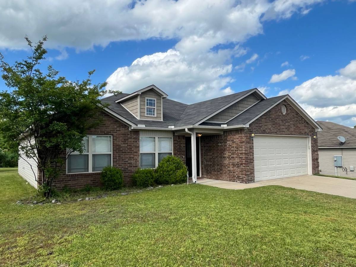 House for rent at 3210 Miracle Heights Cove, Sherwood, AR 72120