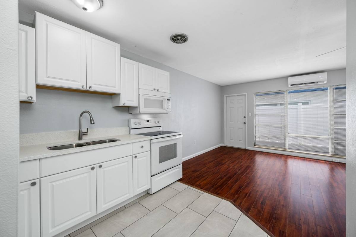 Apartment for rent at 3709 W San Rafael St, Tampa, FL 33629