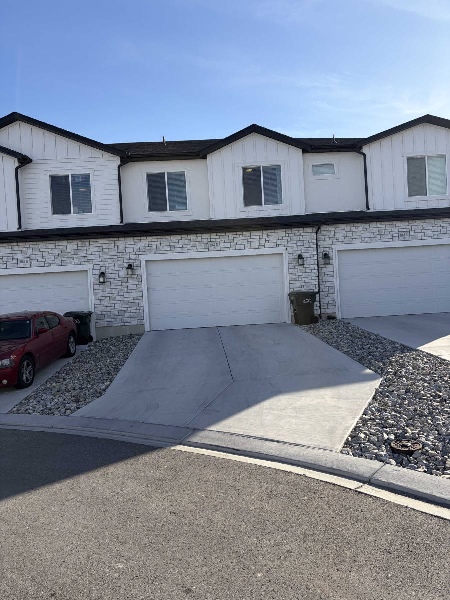 Townhouse for rent at 1162 N 550 W #111, Tooele, UT 84074
