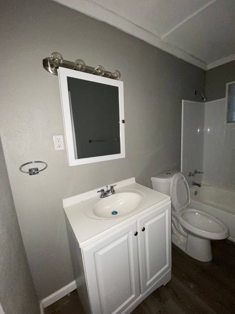 House for rent at 309 Green St, East Saint Louis, IL 62206