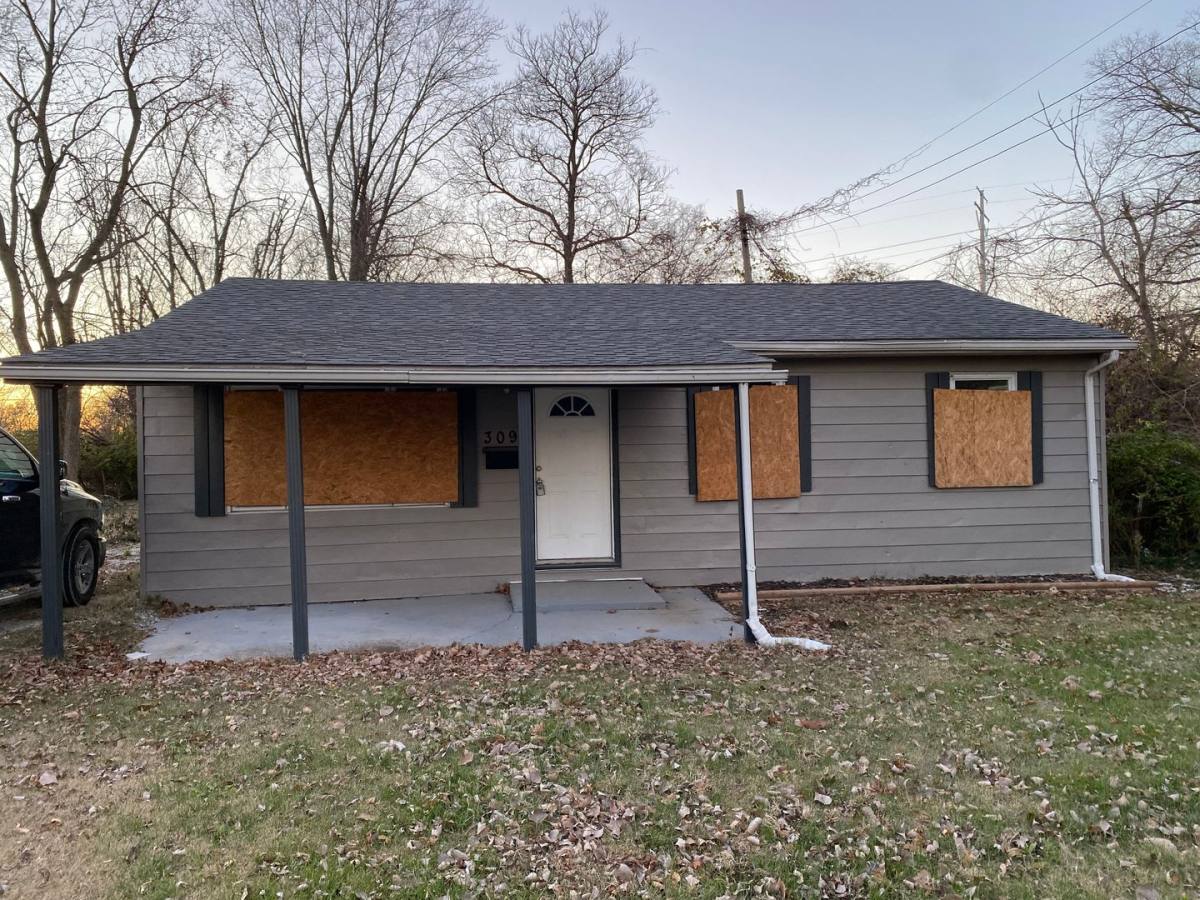House for rent at 309 Green St, East Saint Louis, IL 62206