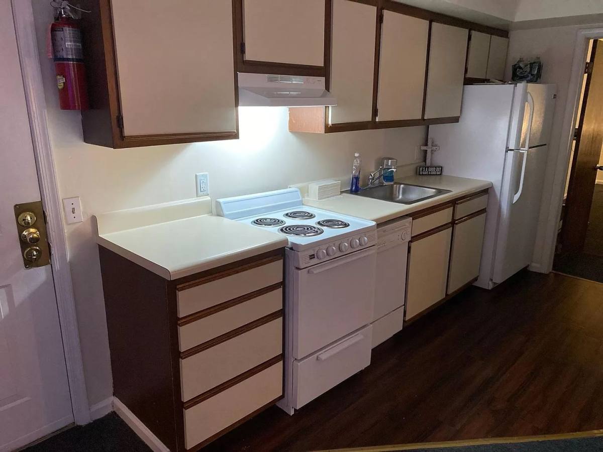 Apartment for rent at 419-429 S 48th St, Philadelphia, PA 19143