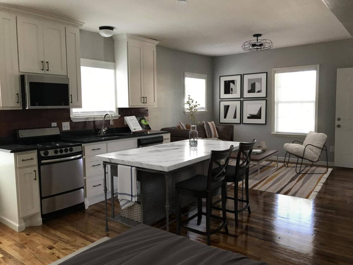 Apartment for rent at 811 May St, Fort Worth, TX 76104