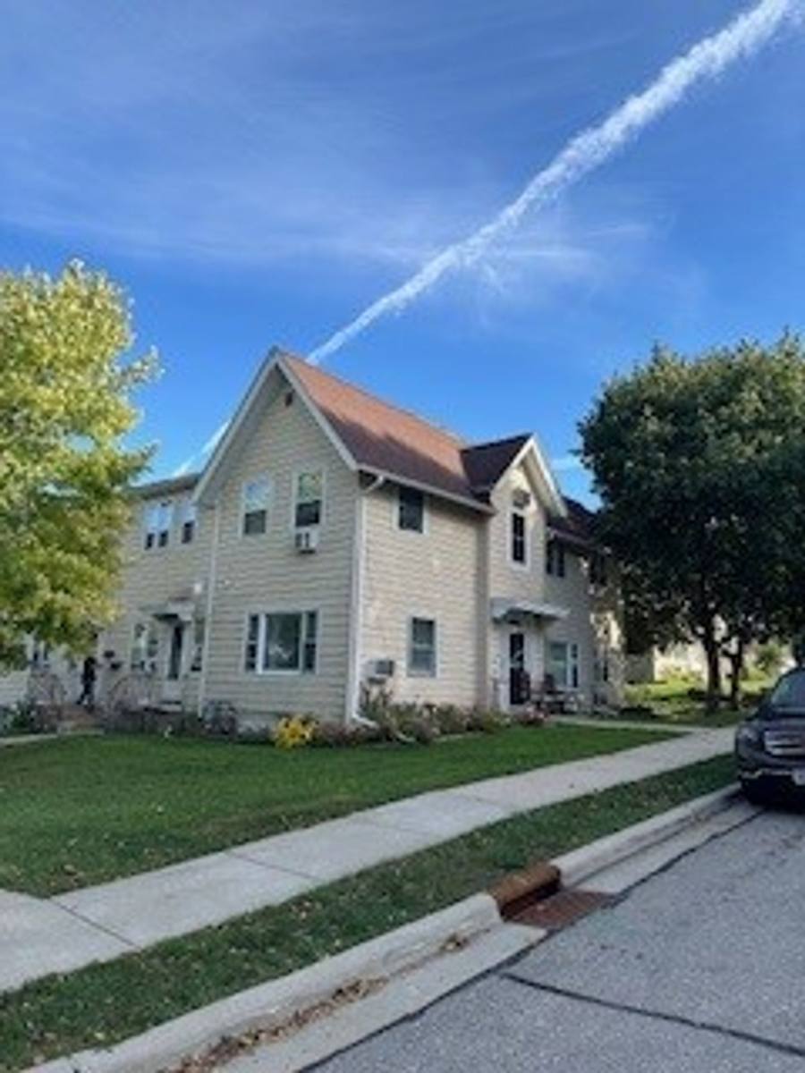Apartment for rent at 105 S 8th Ave, West Bend, WI 53095