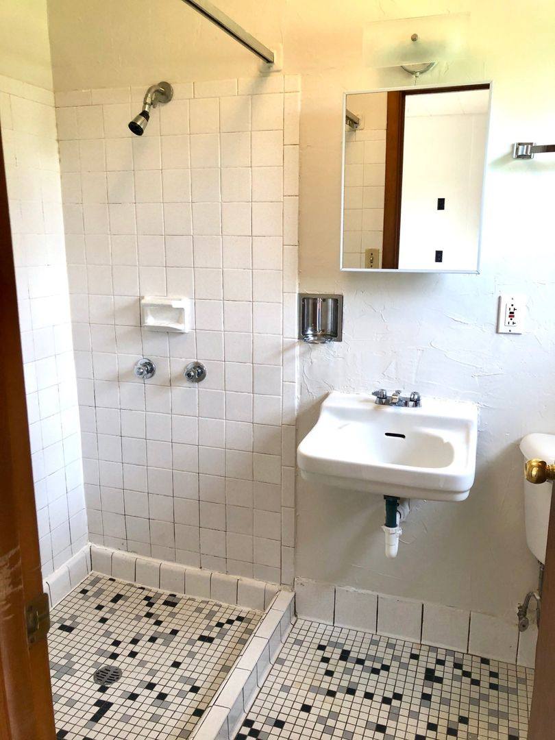 Apartment for rent at 518 Ackley St, Antigo, WI 54409