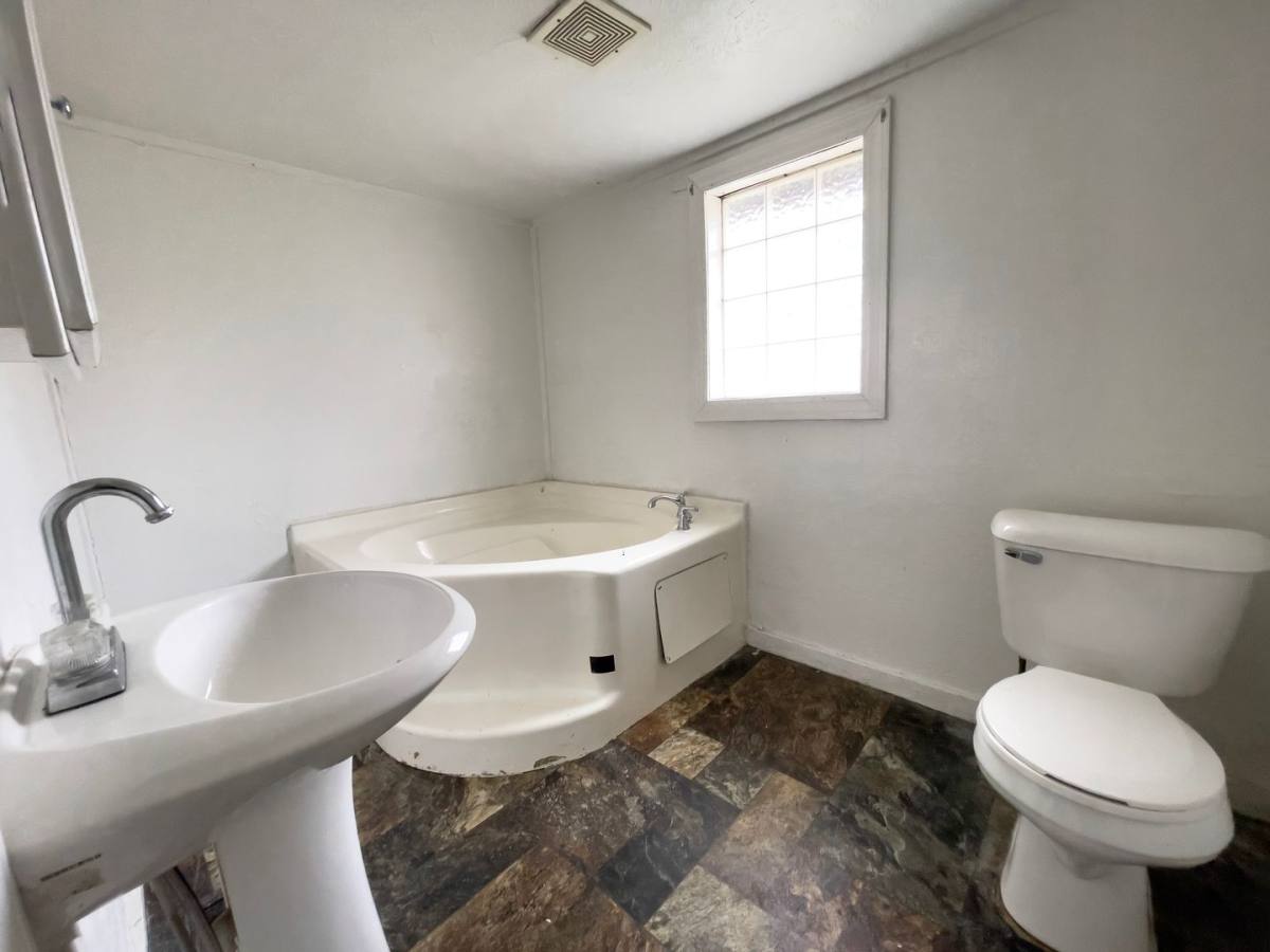 House for rent at 722 S Hackley St, Muncie, IN 47302