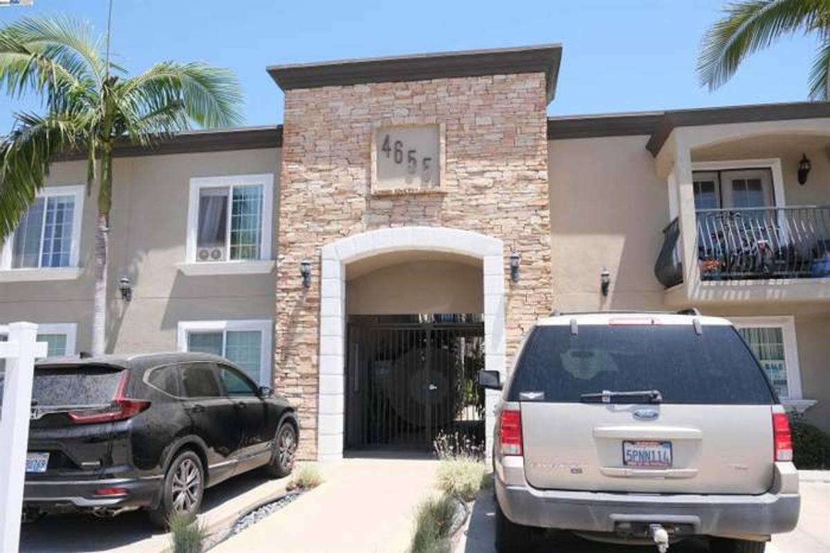 4655 Ohio St, San Diego, CA 92116