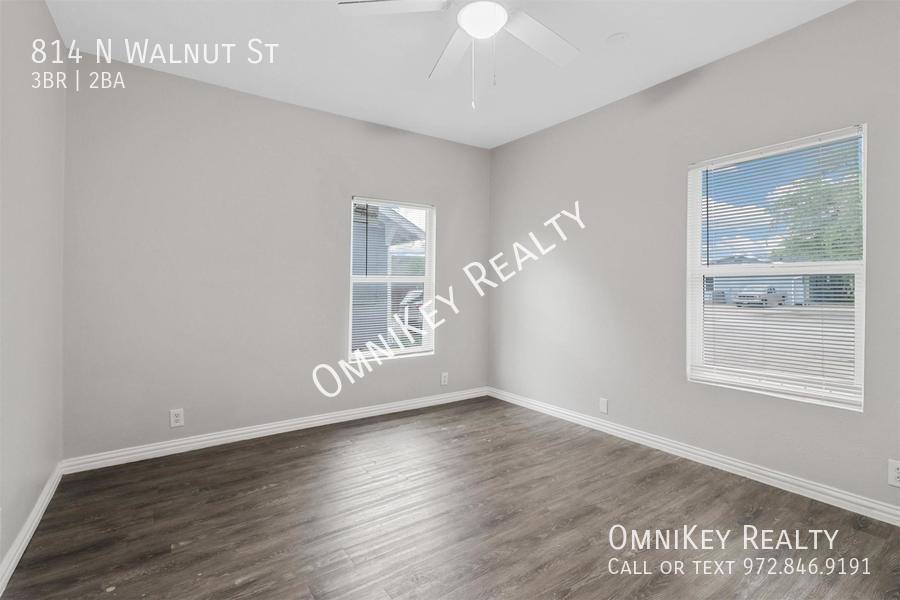 House for rent at 814 N Walnut St, Sherman, TX 75090