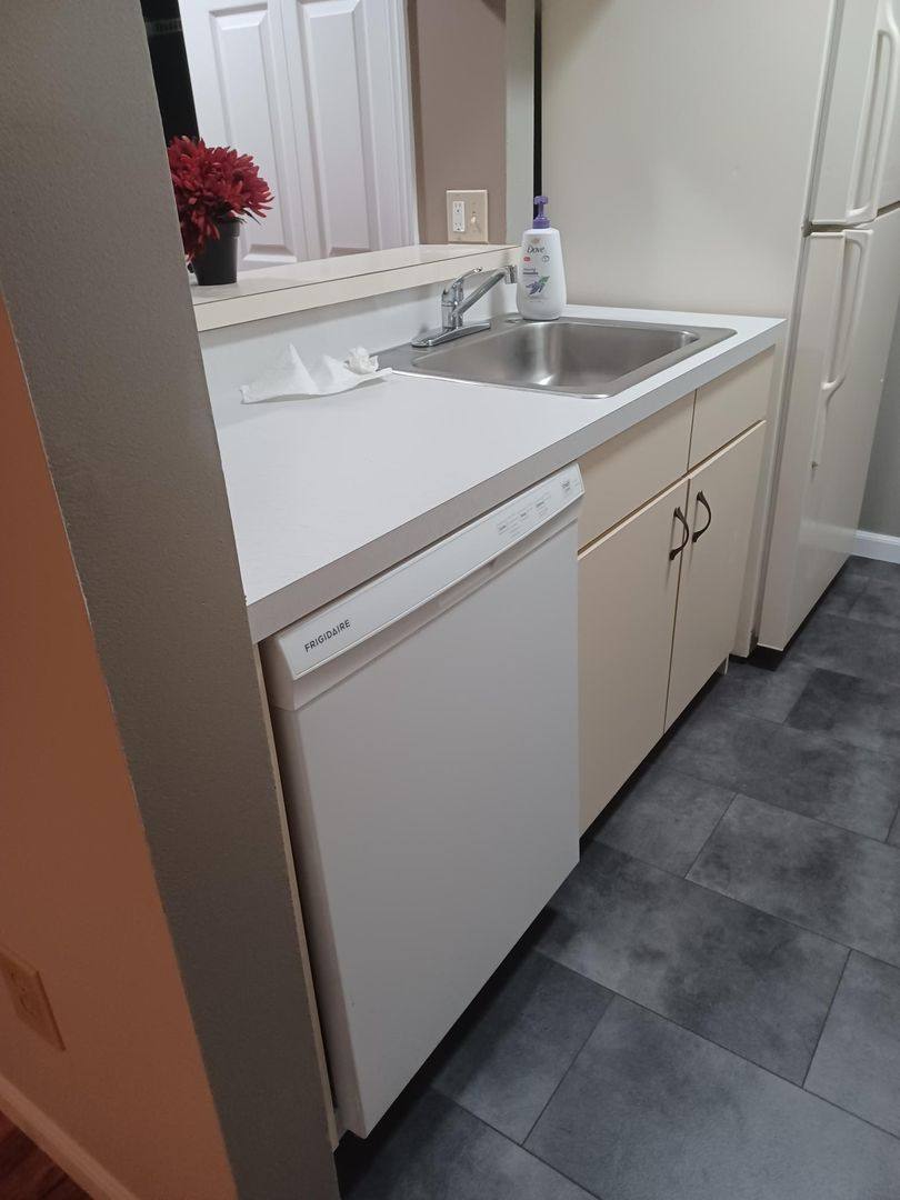 Condo for rent at 1401 S Palmetto Ave, Daytona Beach, FL 32114