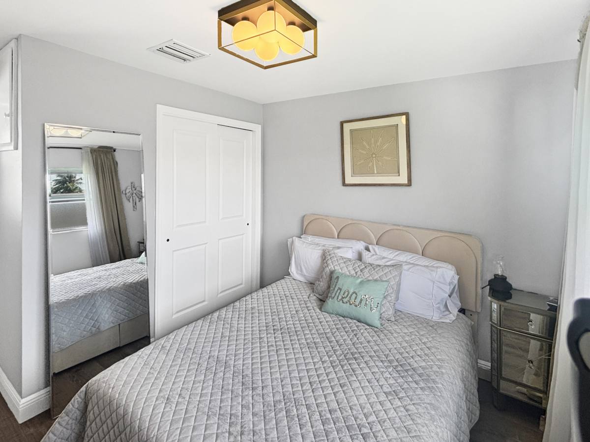 Apartment for rent at 100 SW 17th St #100, Pompano Beach, FL 33060