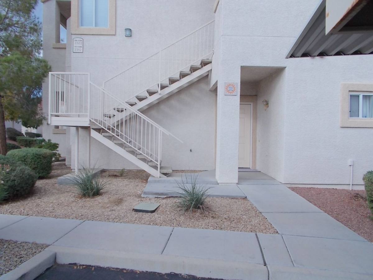 Apartment for rent at 855 N Stephanie St, Henderson, NV 89014