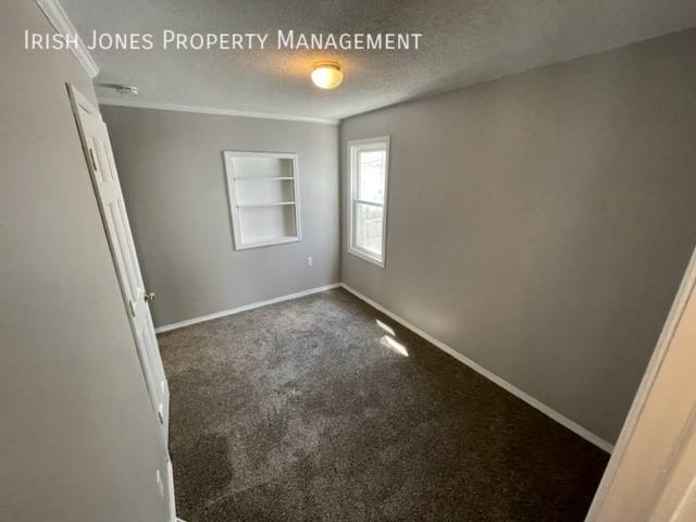 House for rent at 33 Tillotson Place, Buffalo, NY 14223