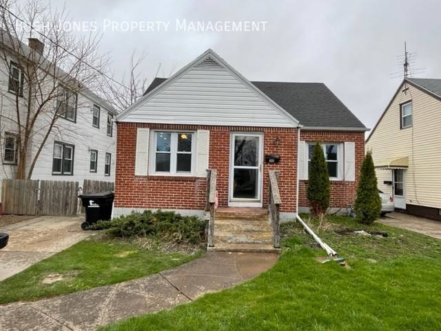 House for rent at 33 Tillotson Place, Buffalo, NY 14223