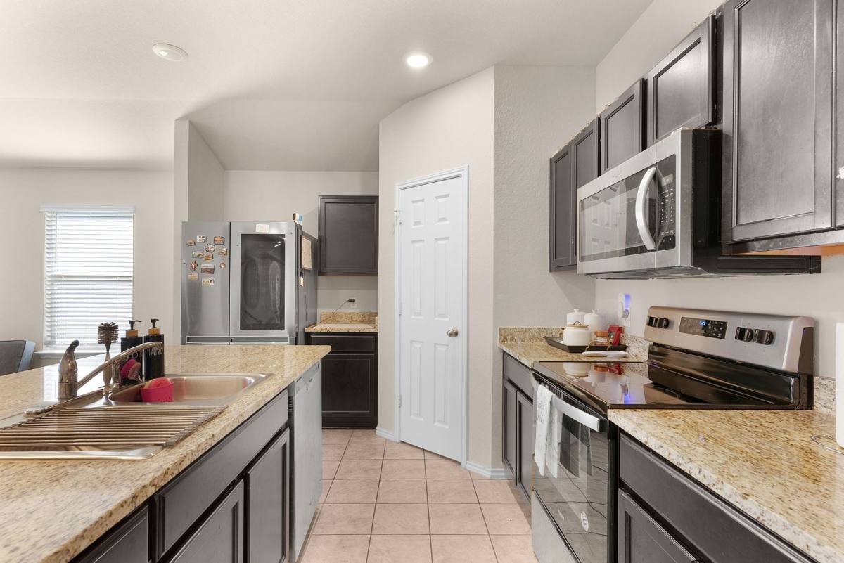House for rent at 6008 Amelia Earhart Blvd, Killeen, TX 76543
