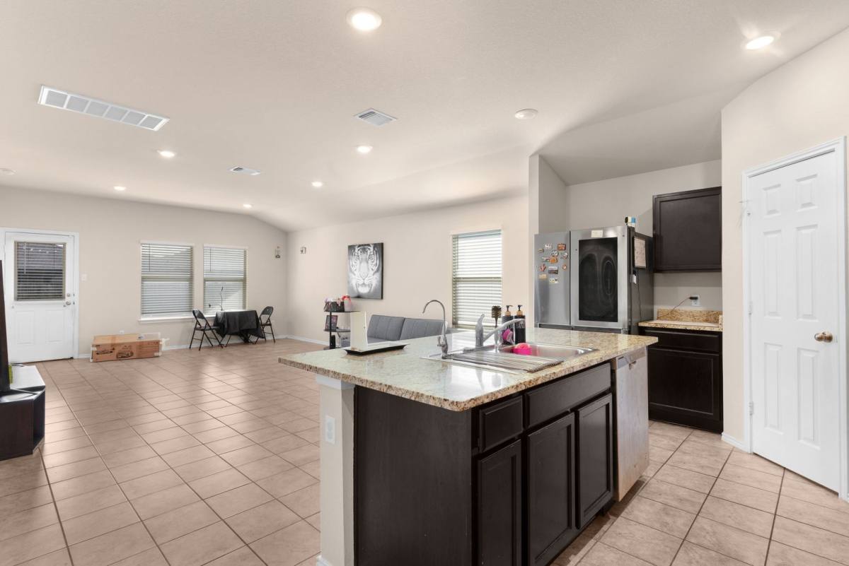 House for rent at 6008 Amelia Earhart Blvd, Killeen, TX 76543