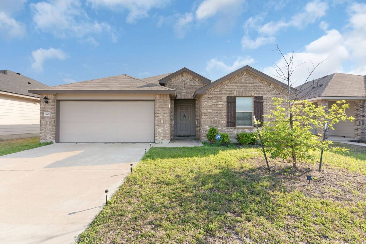 House for rent at 6008 Amelia Earhart Blvd, Killeen, TX 76543