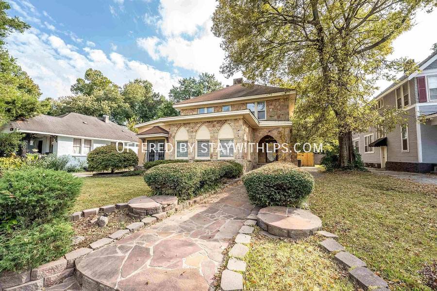 House for rent at 2035 Central Ave, Memphis, TN 38104