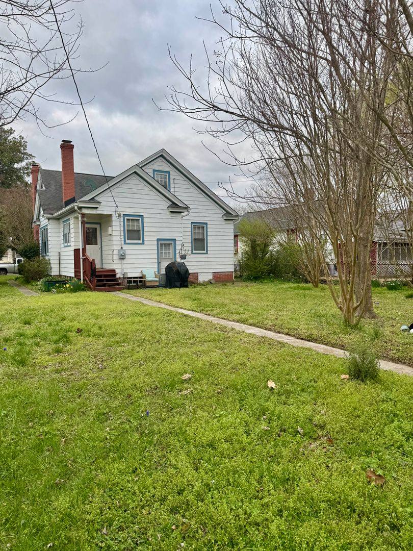 House for rent at 236 Pocahontas Place, Hampton, VA 23661