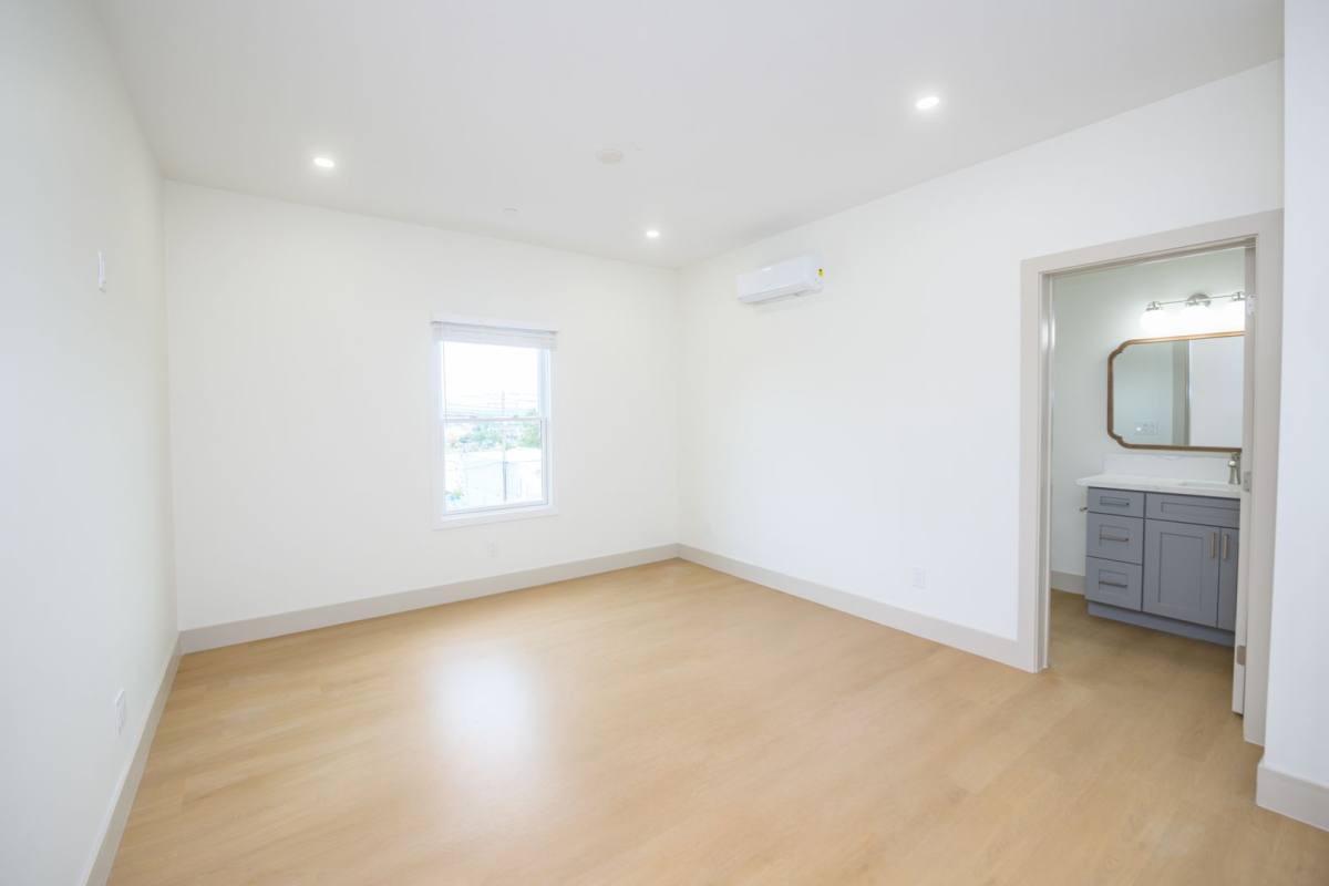 Apartment for rent at 629-31 26th St, San Diego, CA 92102