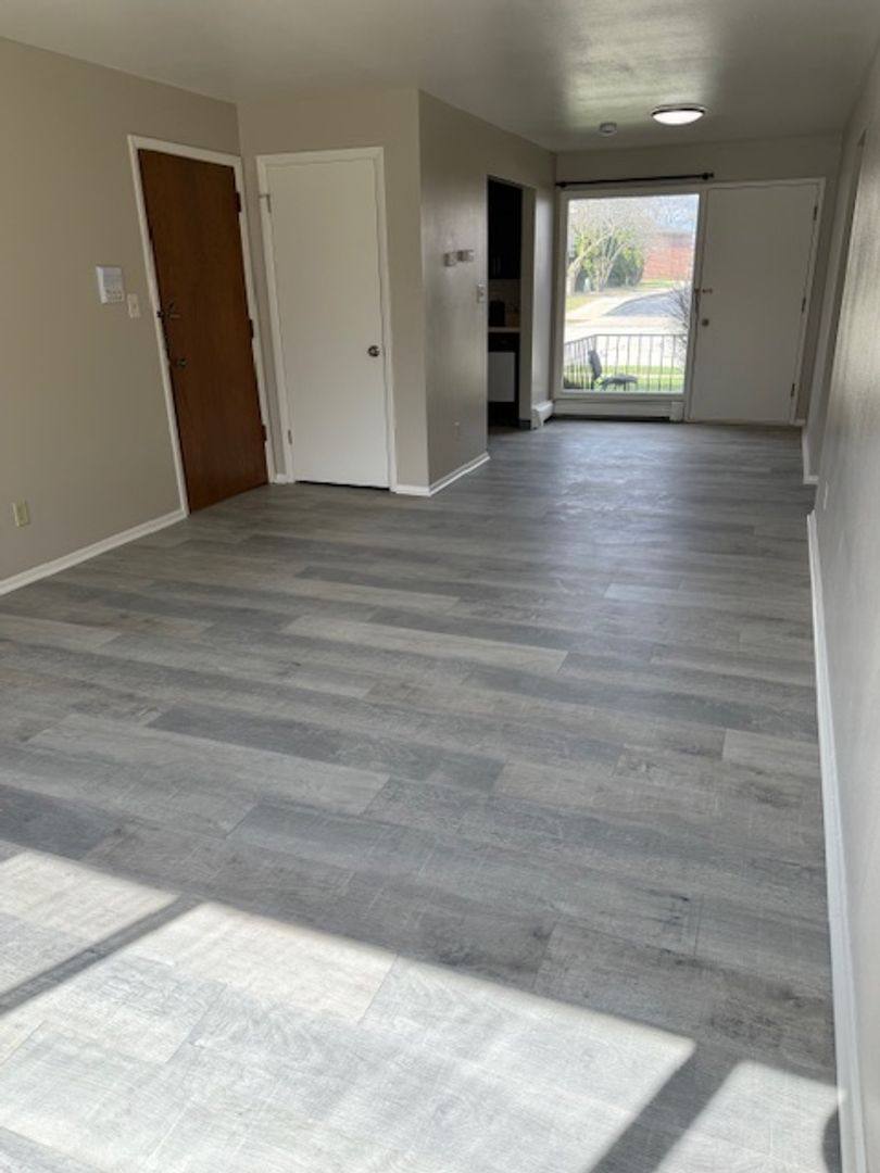 Apartment for rent at 1735 15th Ave, Kenosha, WI 53140