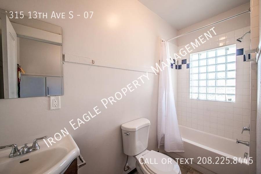 Apartment for rent at 315 13th Ave S #7, Nampa, ID 83651
