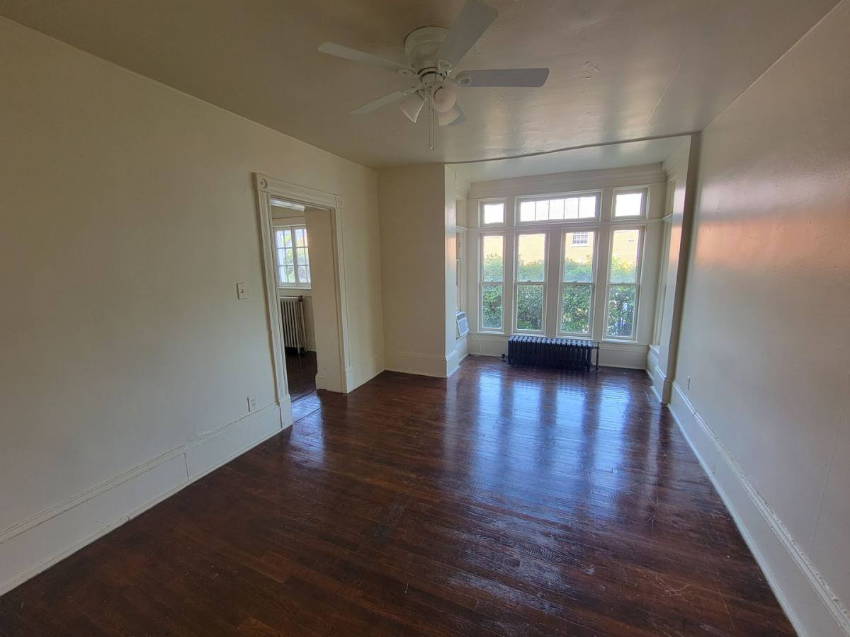 Apartment for rent at 811 Walker Ave, Greensboro, NC 27403