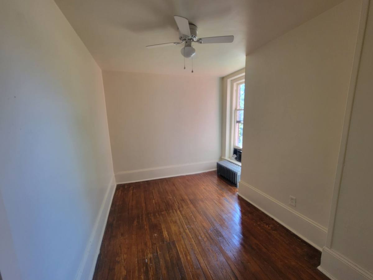 Apartment for rent at 811 Walker Ave, Greensboro, NC 27403